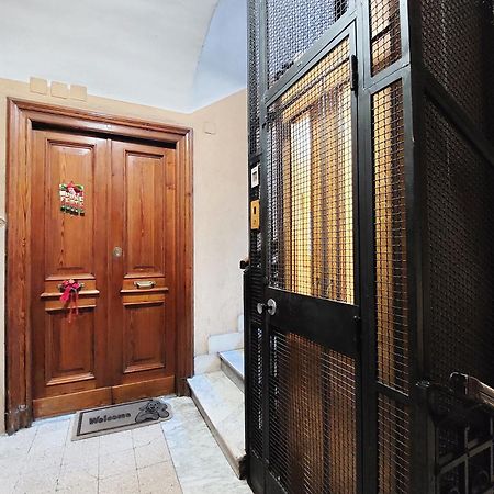 Casa Serafina In Prati District Рим Екстериор снимка